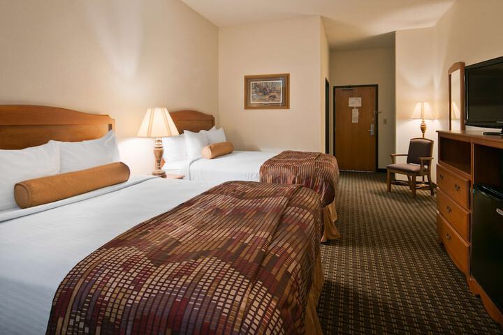 Room 6 of 10