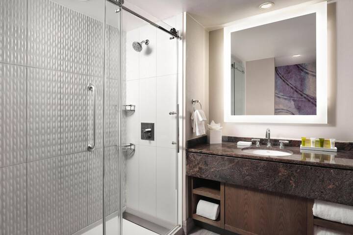 Hilton Long Beach Hotel