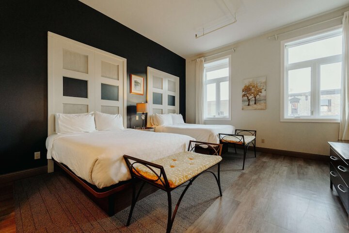 Room 9 of 22