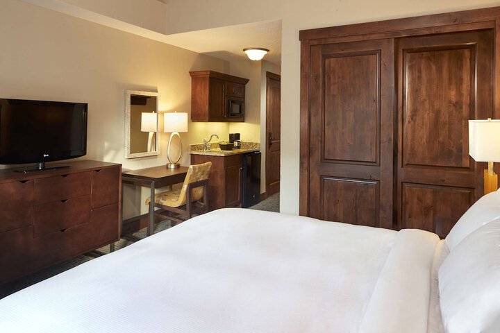 Room 32 of 58