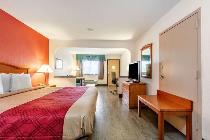 Room 19 of 41