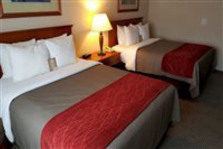 COMFORT INN AND SUITES VICTORIA