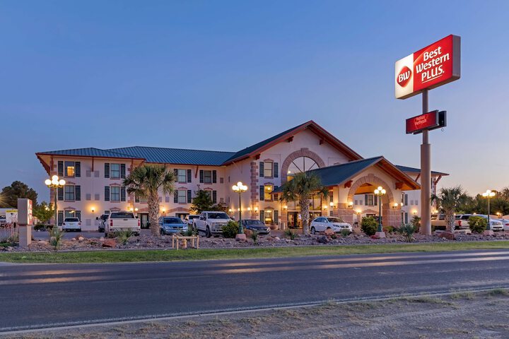 Hotel 2 of 44