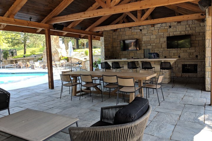 Pool 4 of 18