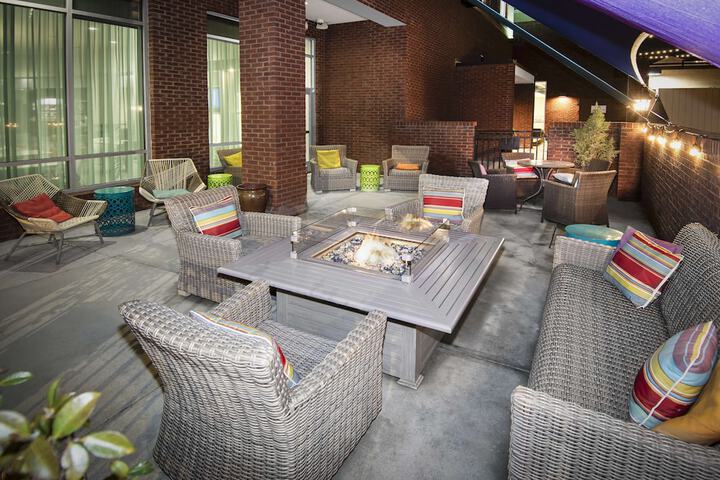 Hampton Inn & Suites Raleigh Downtown