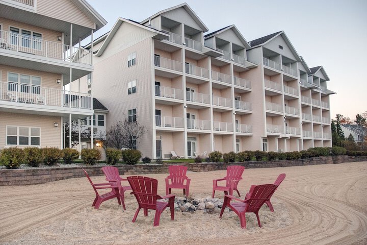 Cherry Tree Inn & Suites