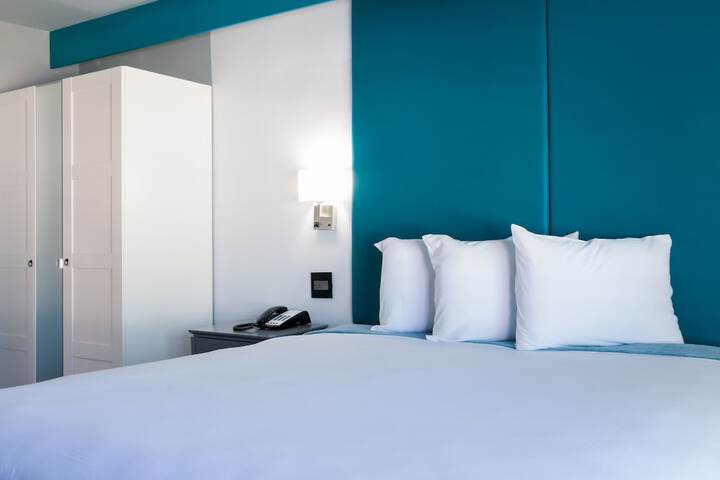 Room 44 of 58