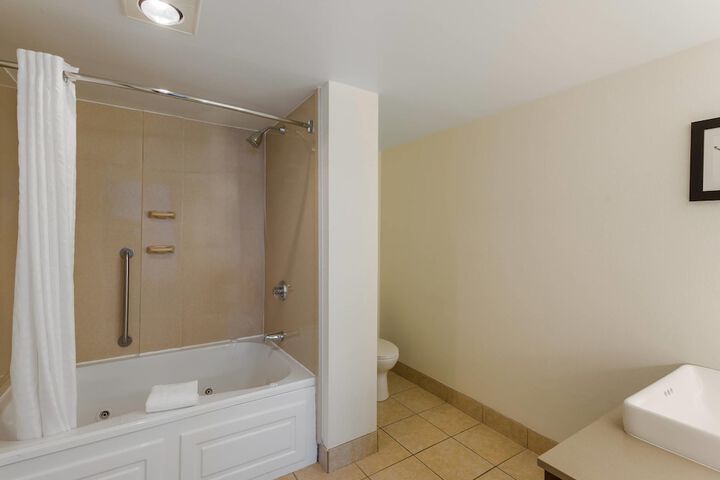 Country Inn & Suites by Radisson Findlay, OH
