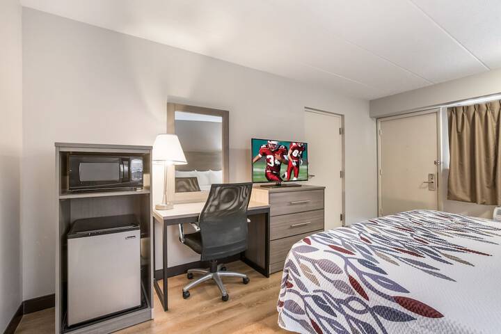 Room 18 of 33