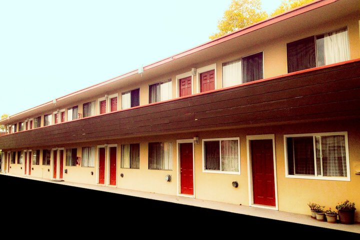 Hotel 4 of 33