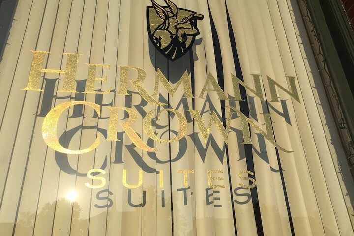 Hermann Crown Suites