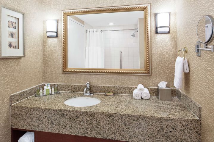 DoubleTree by Hilton Sunrise - Sawgrass Mills