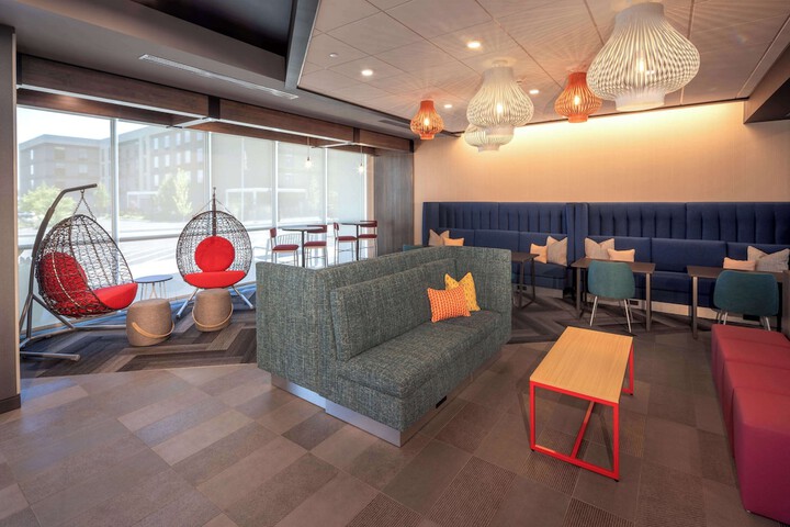 Hotel Interior 9 of 37