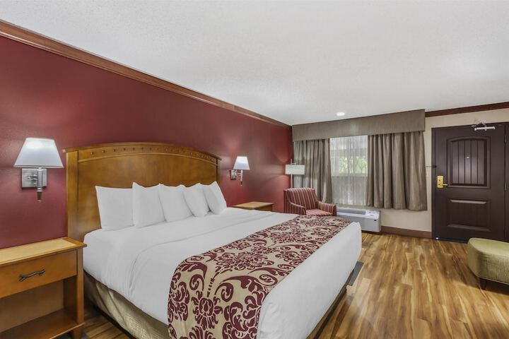 Best Western Plus Greenwell Inn
