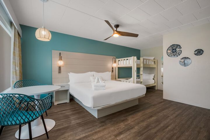 Hotel Cabana Oceanfront / Boardwalk