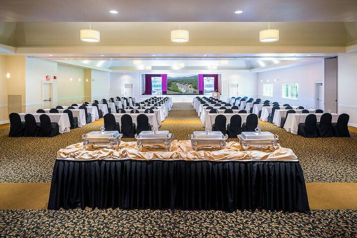 Grand Summit Hotel at Attitash
