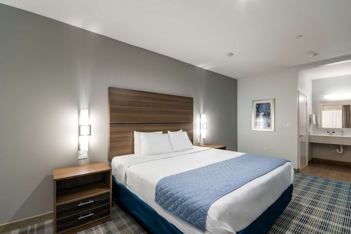 Room 16 of 39