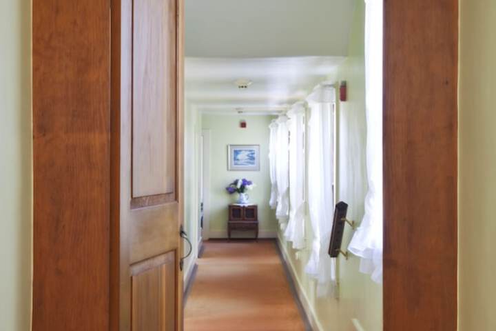 Ballroom/Hall 50 of 60
