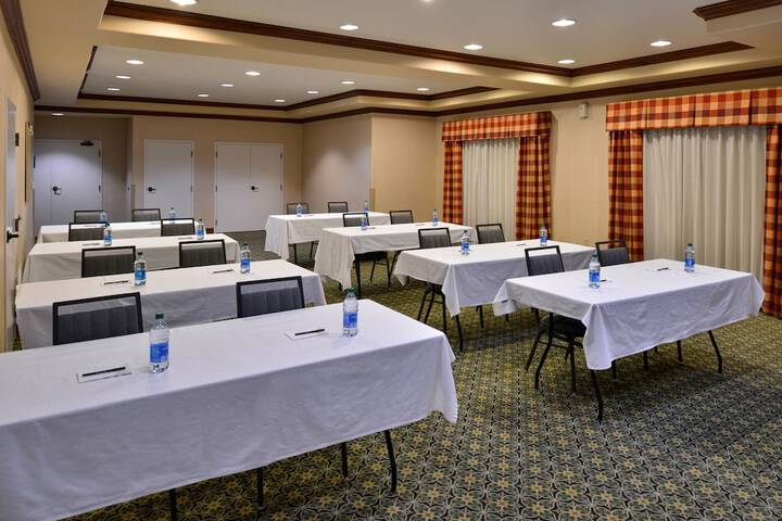 Staybridge Suites Las Cruces by IHG
