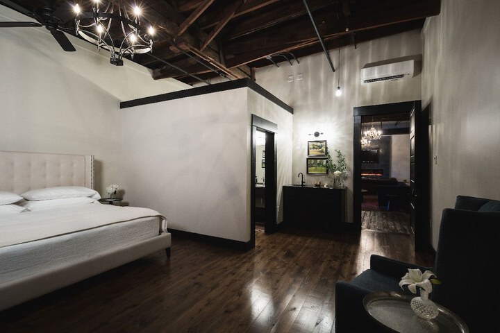 GunRunner Boutique Hotel