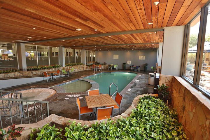Pool 4 of 44