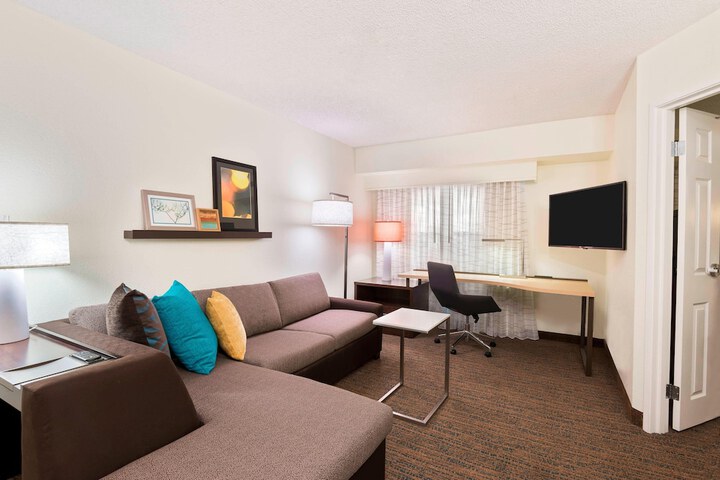 Room 15 of 24