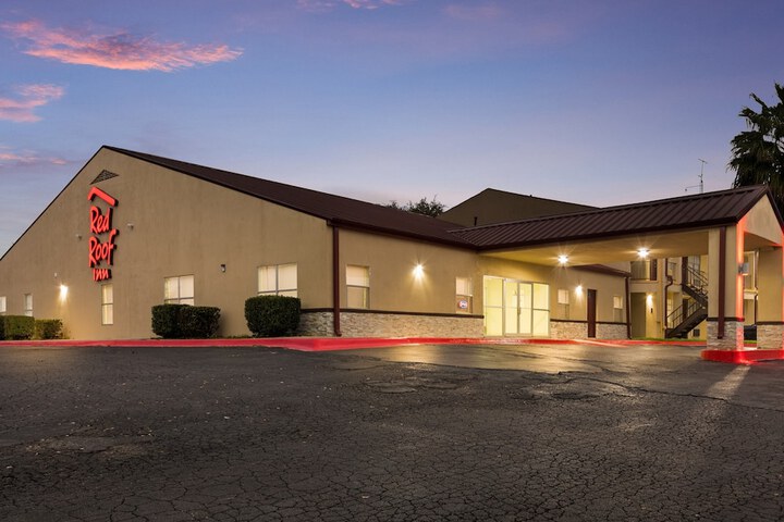 Hotel 4 of 33