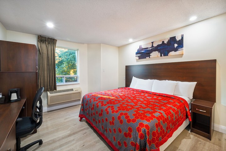 Room 15 of 36