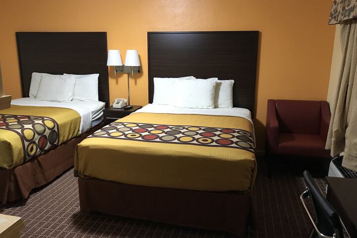Room 15 of 39