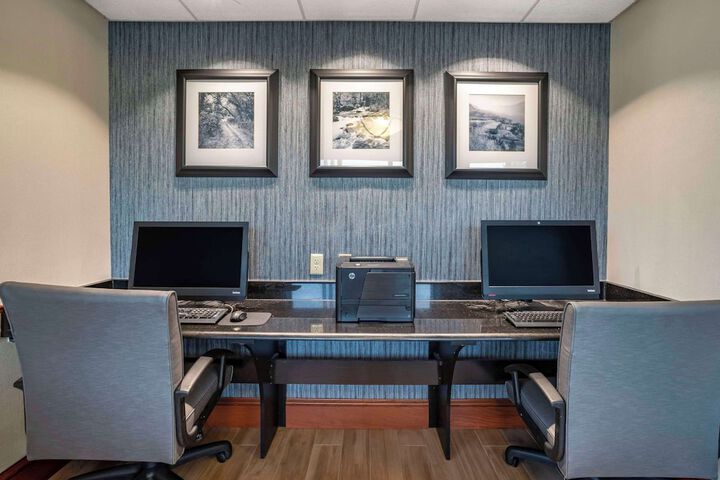 Business Center 37 of 37
