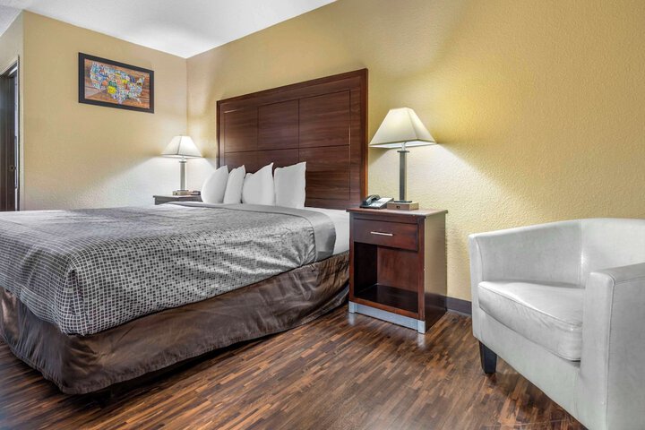 Room 37 of 46