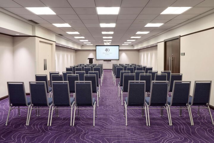DoubleTree by Hilton Montreal