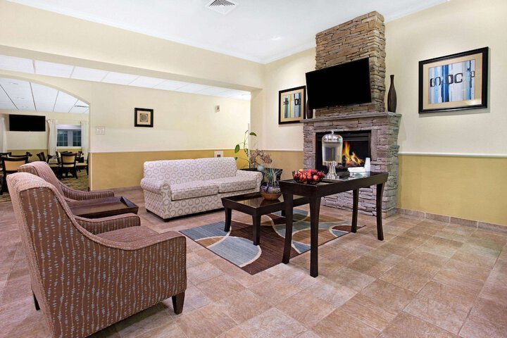 Hotel Interior 9 of 28