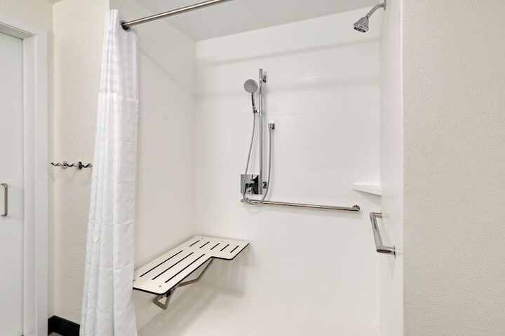 Hampton Inn by Hilton Irvine Spectrum / Lake Forest