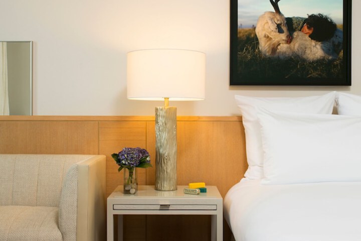 Room 16 of 39