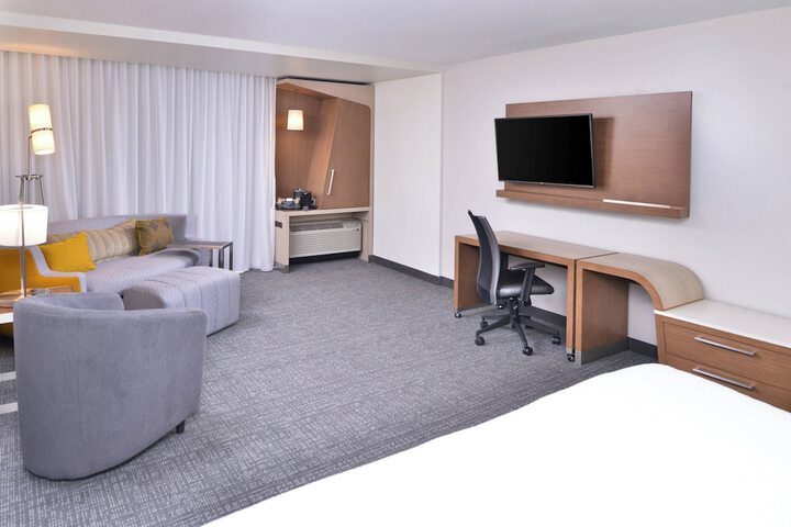 Courtyard by Marriott Columbus Grove City