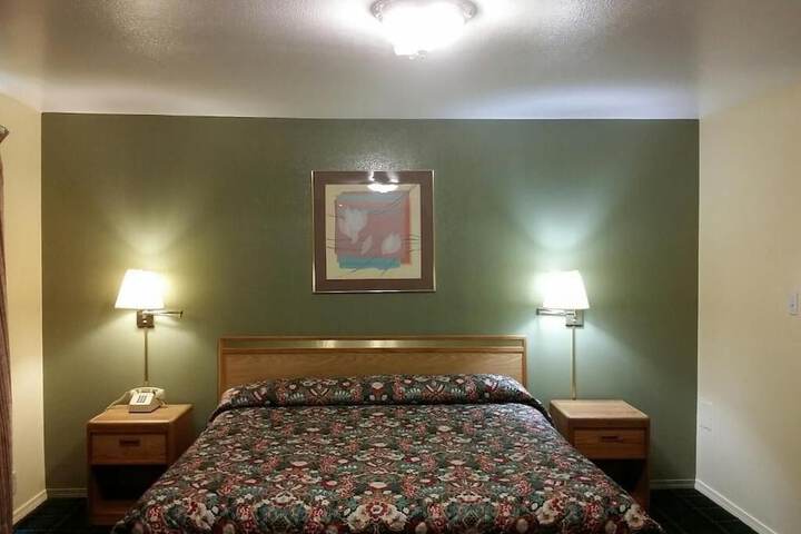 Room 25 of 29