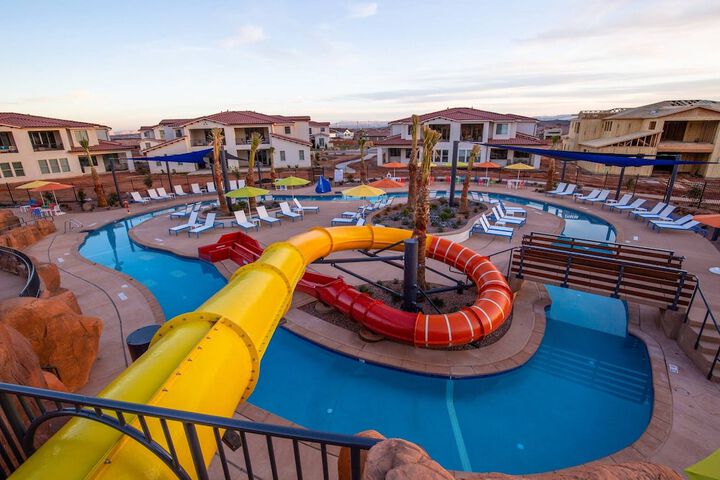 Pool 10 of 42