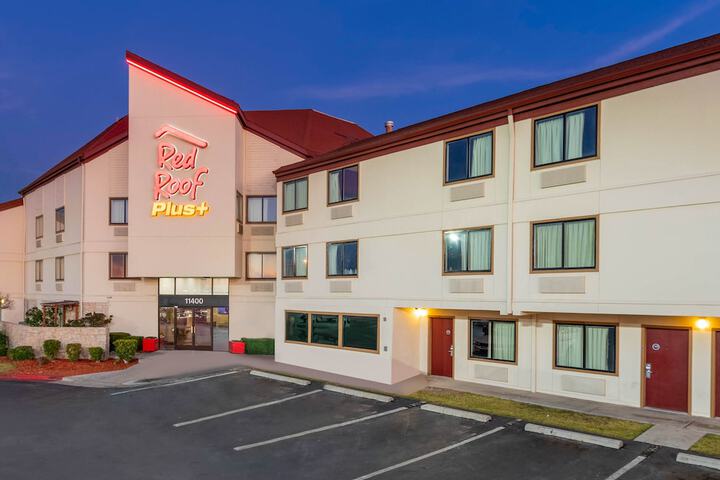 Hotel 5 of 34