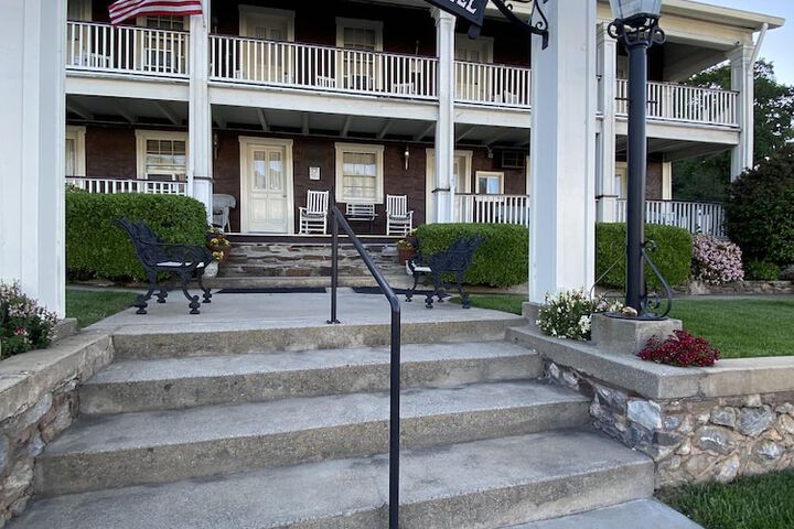 Gunn House Hotel