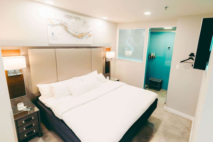 Room 107 of 140