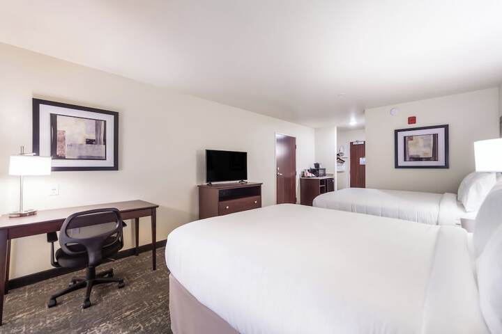 Room 13 of 40