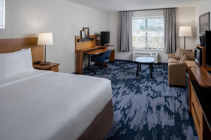 Fairfield Inn & Suites by Marriott Ft. Myers / Cape Coral