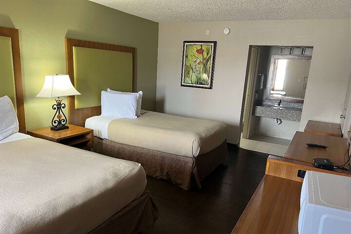 Baymont by Wyndham Odessa University Area