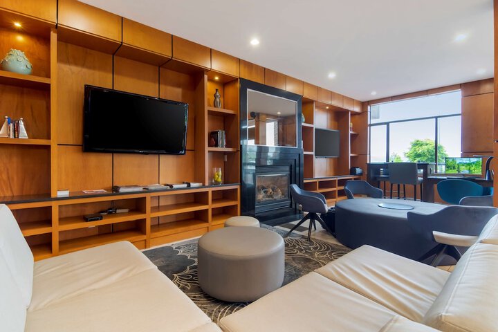 Hotel Interior 10 of 77
