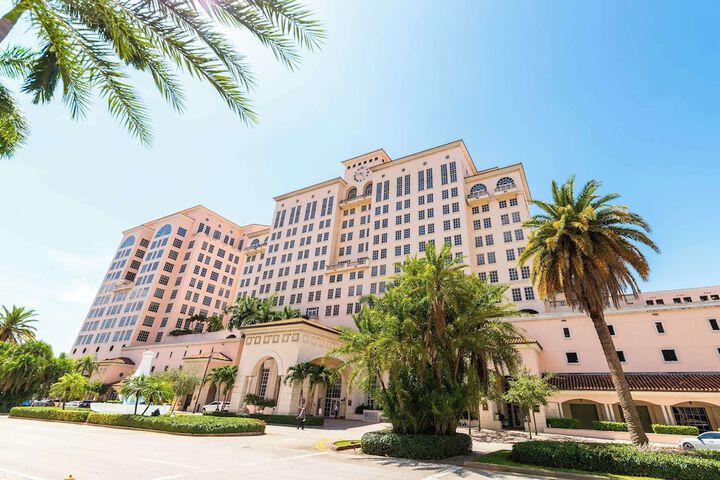 Hotel 2 of 104