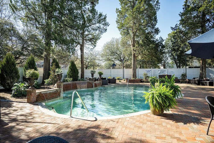 Pool 2 of 51