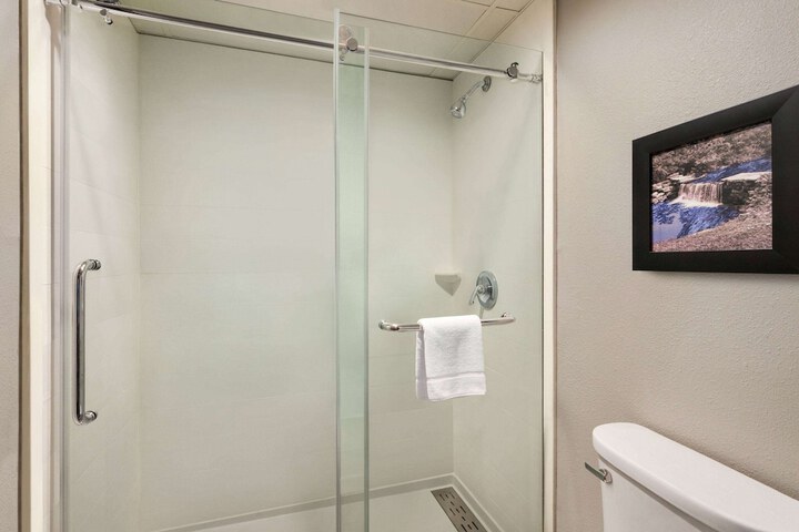AmericInn by Wyndham Branson & Conference Center