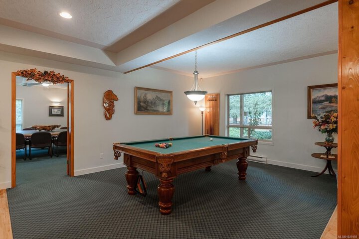 Cedar Wood Lodge B & B