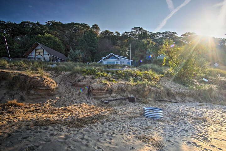 Lakefront Montague Cottage w / Deck & Beach!
